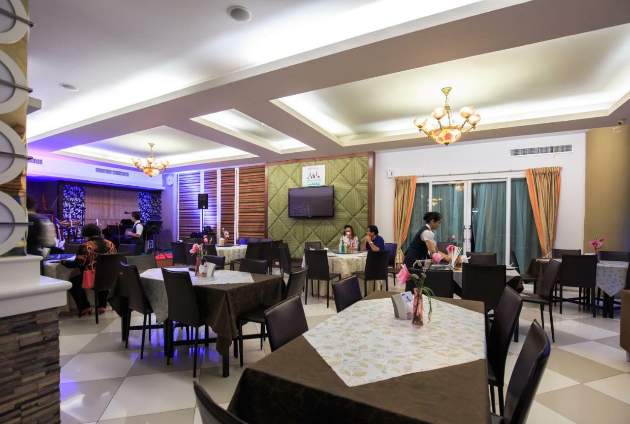 ホテル Kwan Ruen Park ナコーン・ラーチャシーマー エクステリア 写真