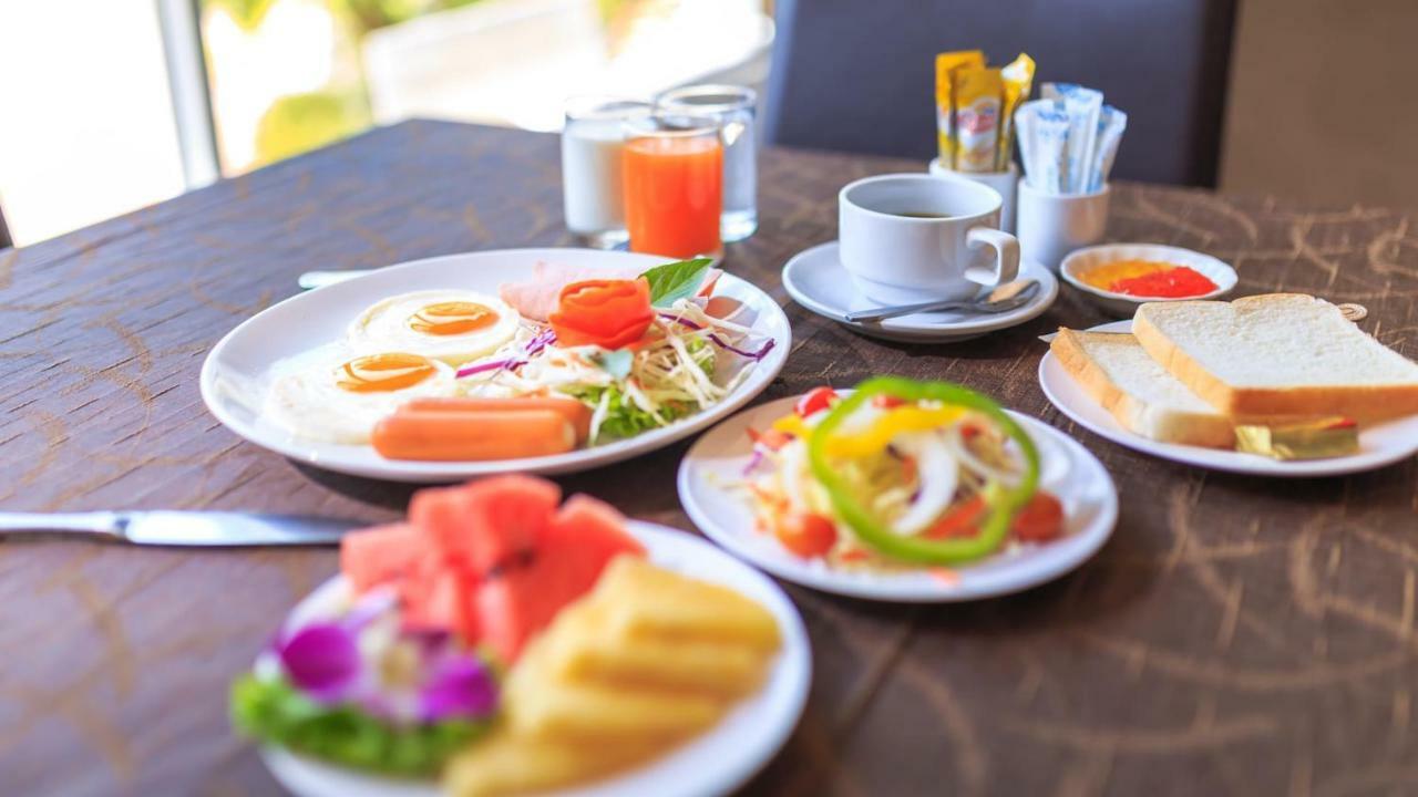 ホテル Kwan Ruen Park ナコーン・ラーチャシーマー エクステリア 写真